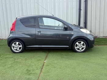 Used Peugeot 107 2011 for sale - 79497871: Photo