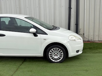 Used Fiat Grande Punto 2009 for sale - 79076402: Photo
