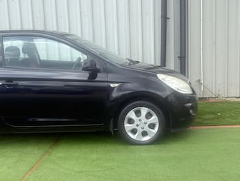 Used Hyundai i20 2010 for sale - 79617798: Photo