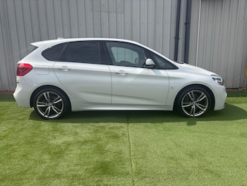 Used BMW 2 Series 2015 for sale - 79076377: Photo