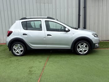 Used Dacia Sandero 2014 for sale - 79617788: Photo