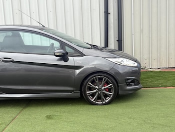 Used Ford Fiesta 2017 for sale - 79512327: Photo
