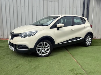 Used Renault Captur 2015 for sale - 79182355: Photo
