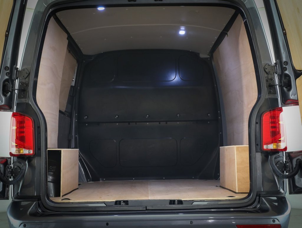 Used Volkswagen Transporter 2022 for sale - 77971633: Photo 17