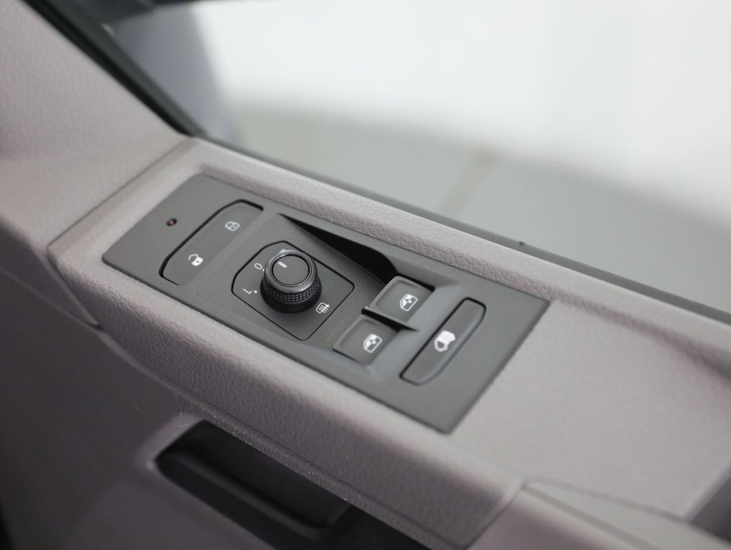 Used Volkswagen Transporter 2022 for sale - 77971633: Photo 32