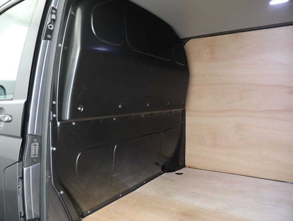 Used Volkswagen Transporter 2022 for sale - 77971633: Photo 37