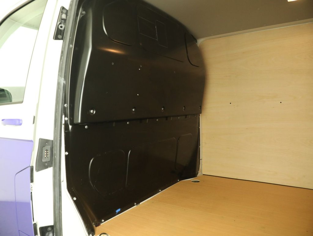 Used Volkswagen Transporter 2020 for sale - 77463772: Photo 36