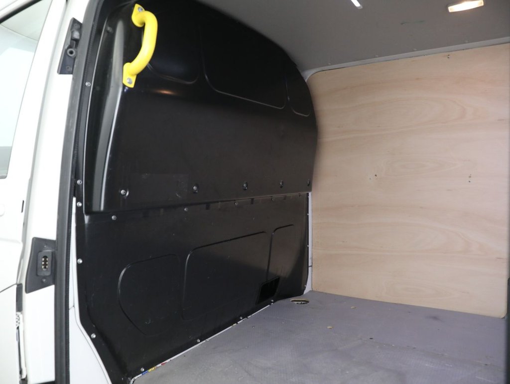 Used Volkswagen Transporter 2019 for sale - 77739630: Photo 37