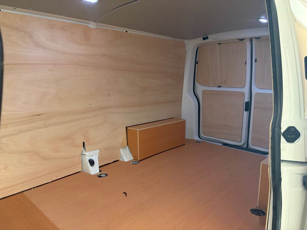 Used Volkswagen Transporter 2021 for sale - 77885102: Photo 25