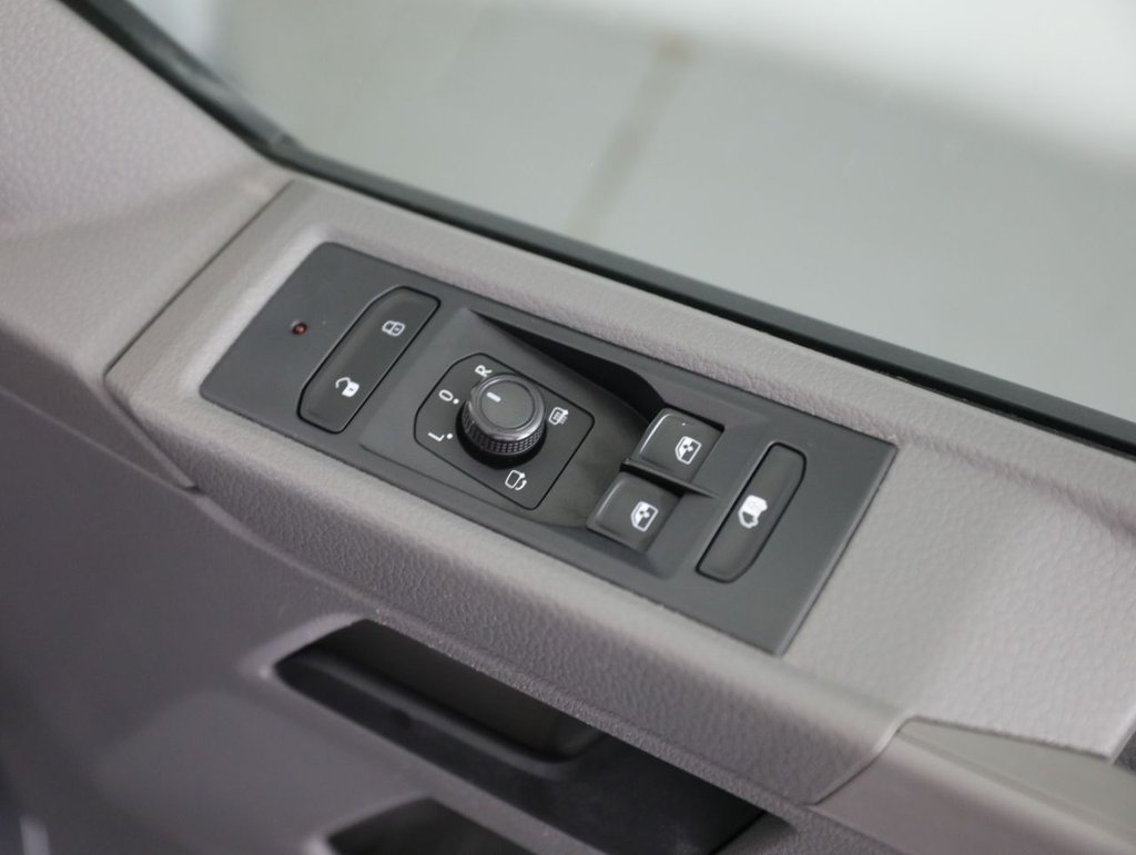Used Volkswagen Transporter 2021 for sale - 77855516: Photo 35