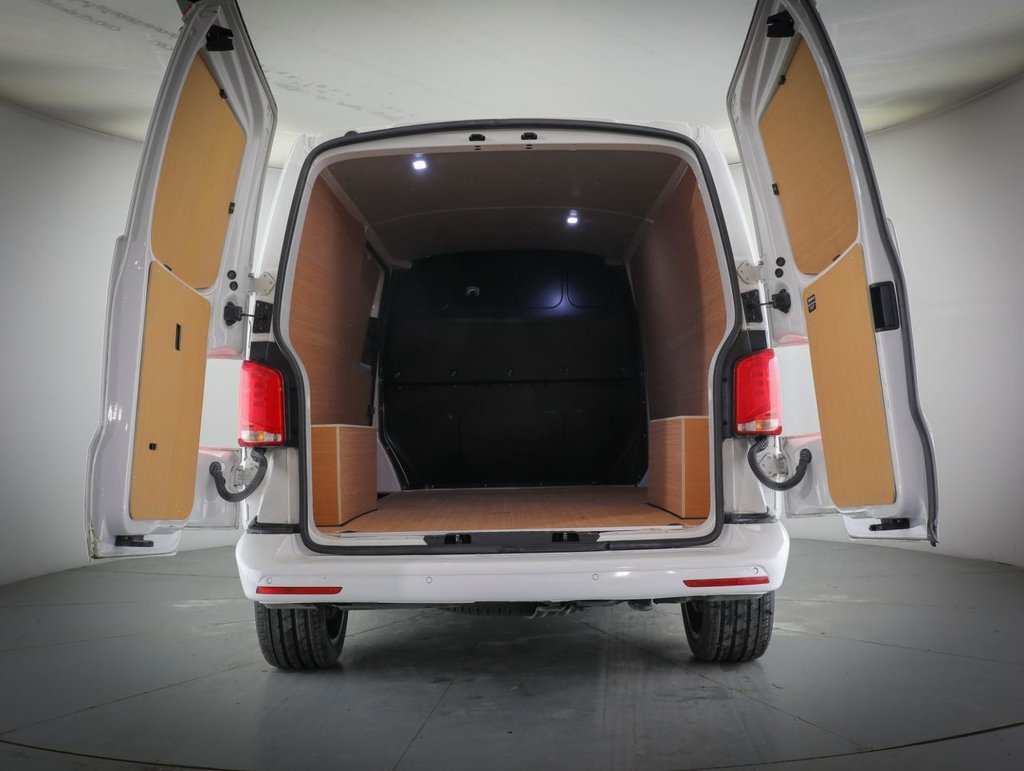 Used Volkswagen Transporter 2021 for sale - 77031060: Photo 17