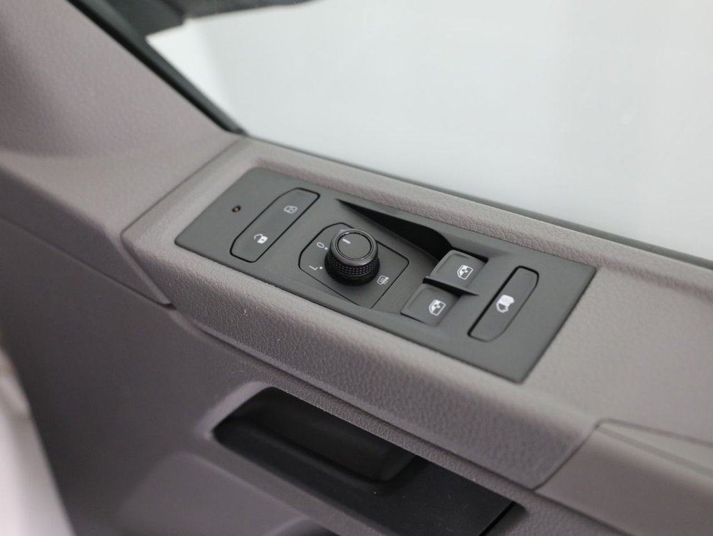 Used Volkswagen Transporter 2021 for sale - 77031060: Photo 28