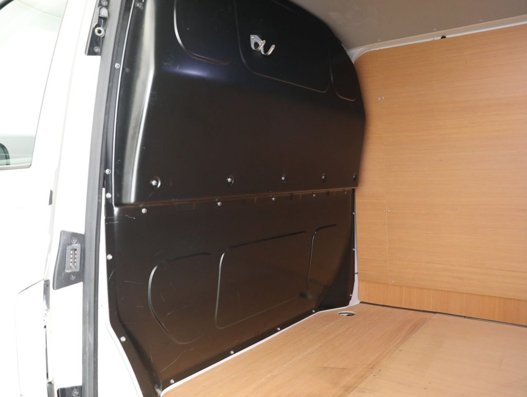Used Volkswagen Transporter 2021 for sale - 77031060: Photo 39