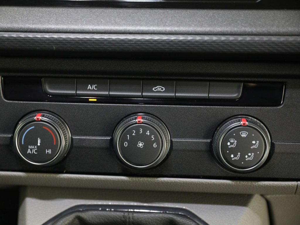 Used Volkswagen Transporter 2021 for sale - 77133035: Photo 25