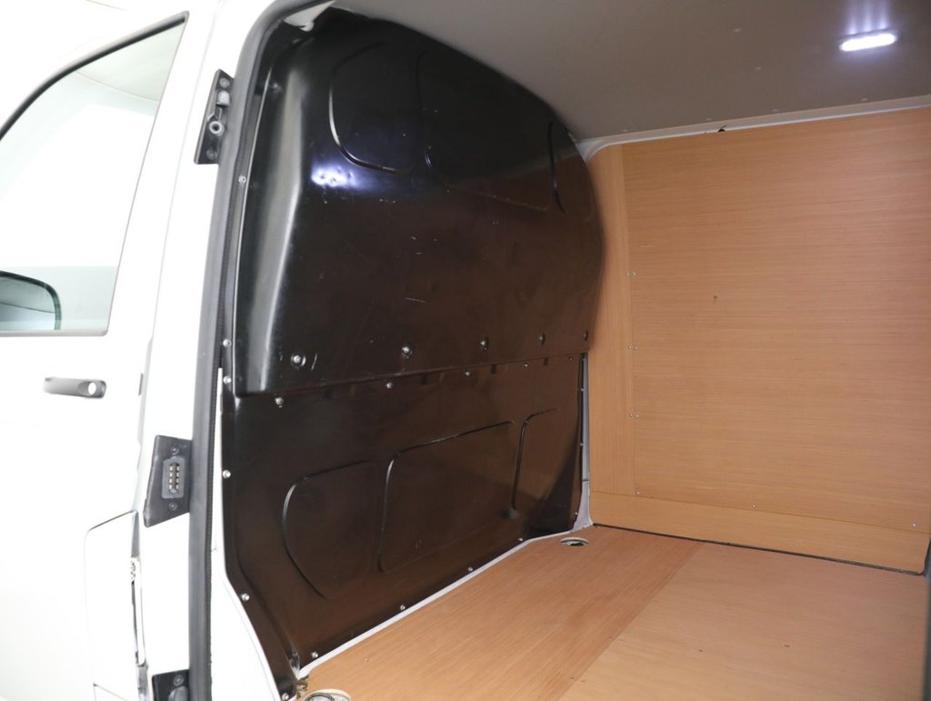 Used Volkswagen Transporter 2021 for sale - 77133035: Photo 39