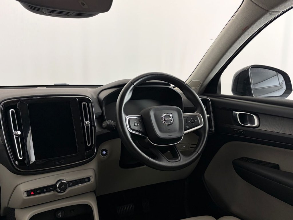 Used Volvo XC40 2021 for sale - 77978937: Photo 31