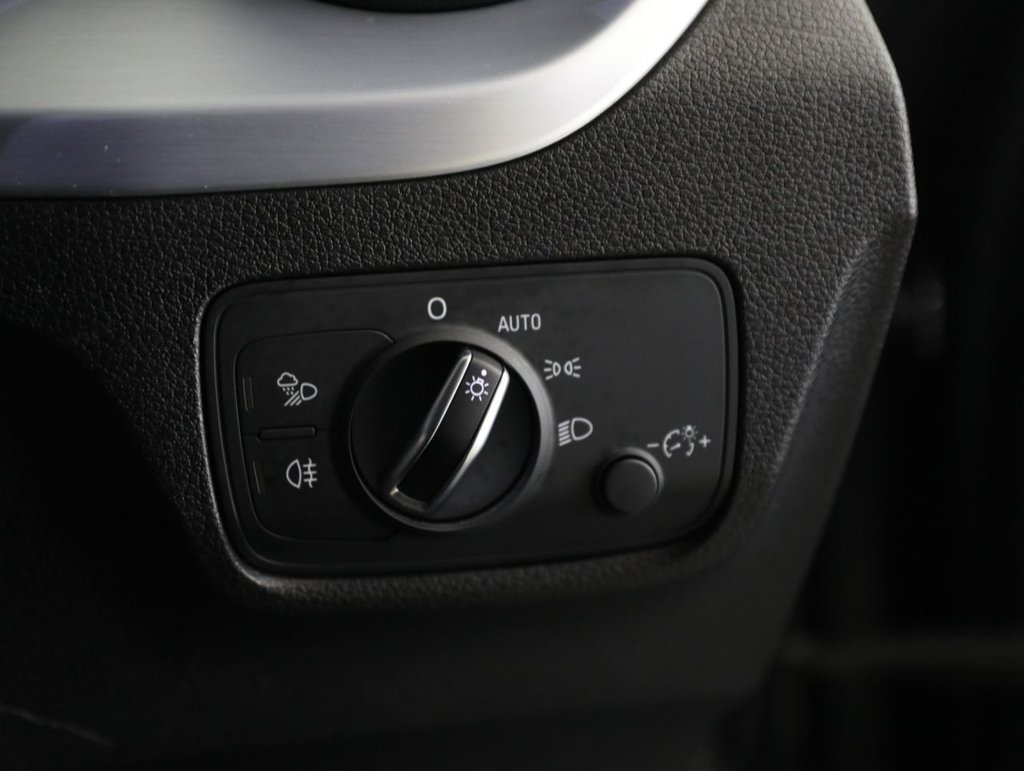 Used Audi Q2 2020 for sale - 76826528: Photo 37