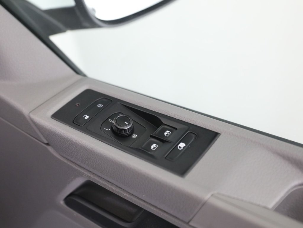 Used Volkswagen Transporter 2022 for sale - 76660681: Photo 33