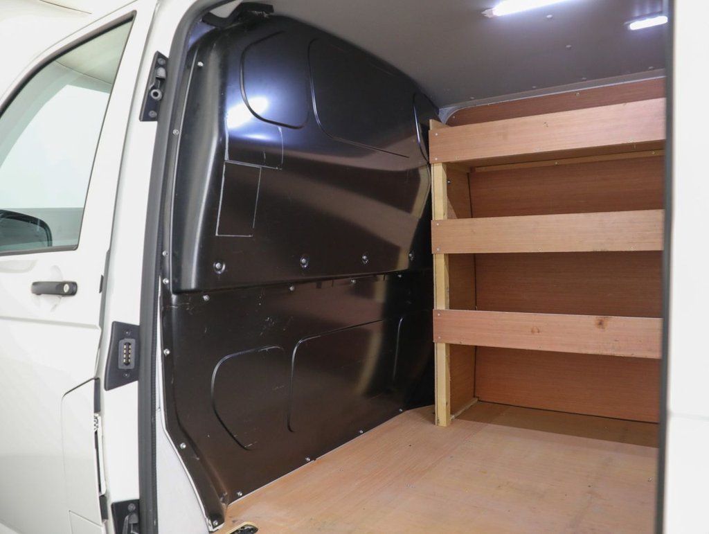 Used Volkswagen Transporter 2022 for sale - 76660681: Photo 40