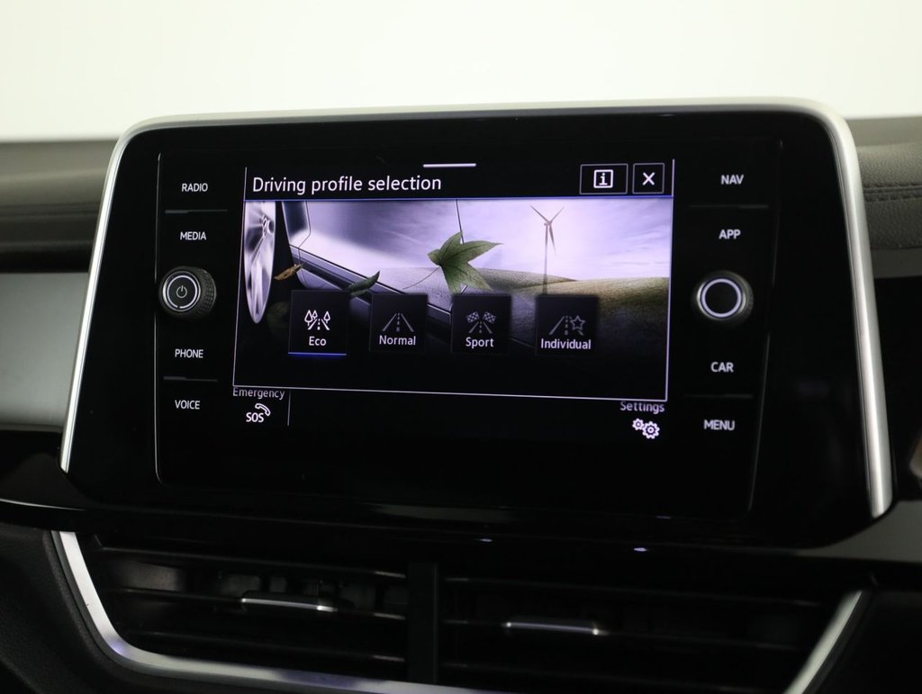 Used Volkswagen T-Roc 2023 for sale - 78102697: Photo 35