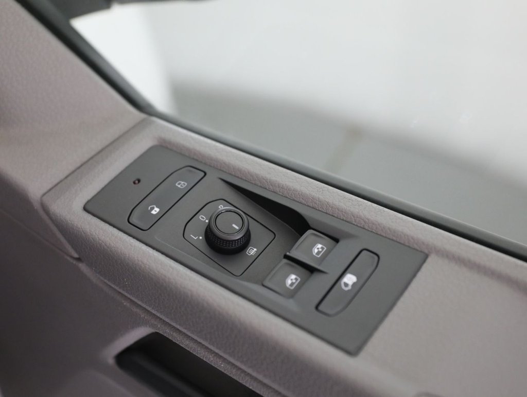 Used Volkswagen Transporter 2023 for sale - 78008773: Photo 30