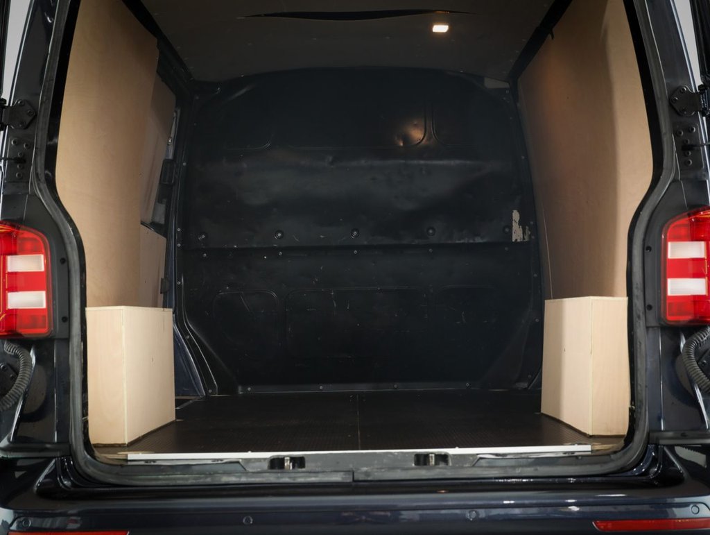 Used Volkswagen Transporter 2019 for sale - 76406206: Photo 14