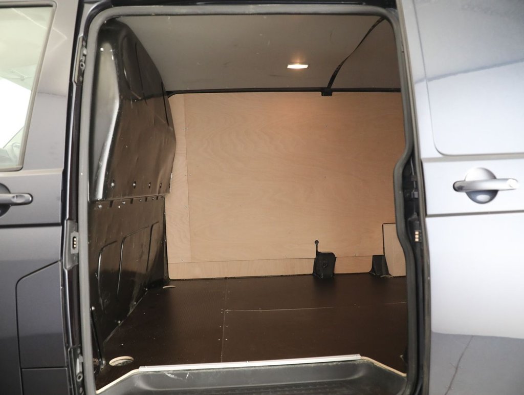 Used Volkswagen Transporter 2019 for sale - 76406206: Photo 35