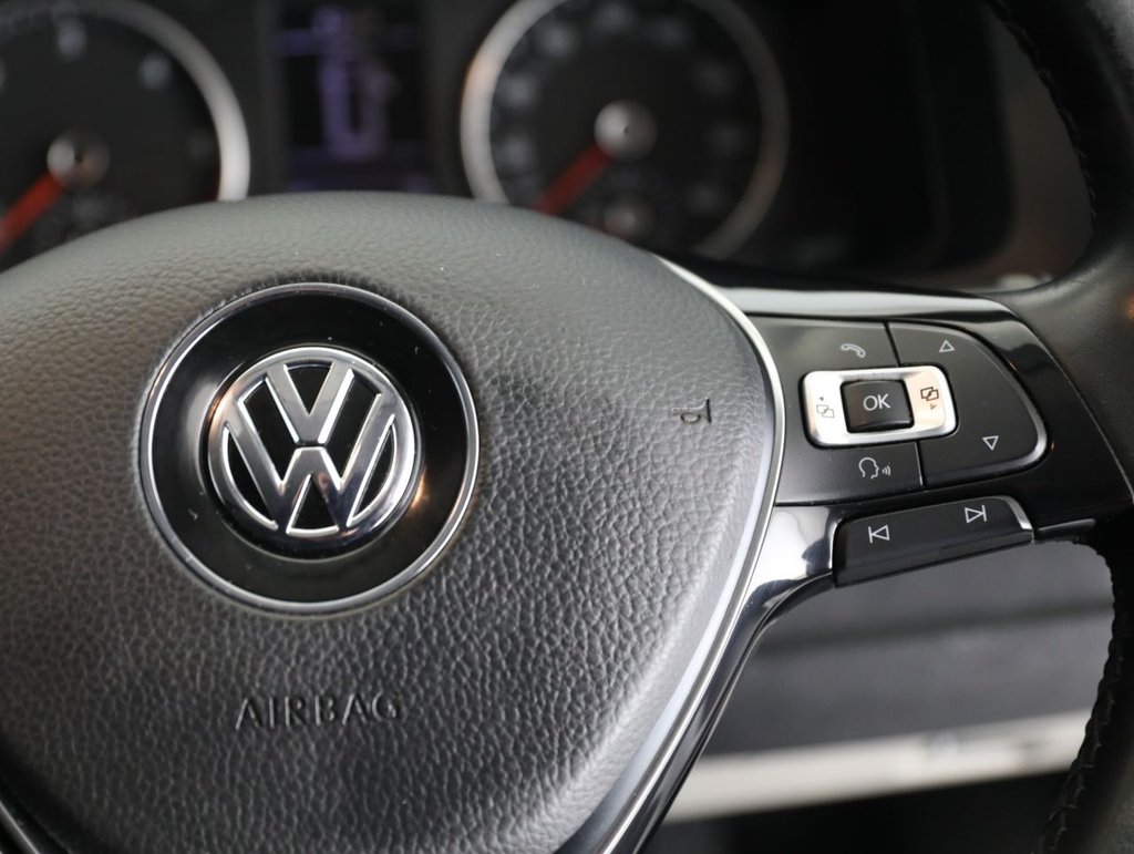 Used Volkswagen Transporter 2019 for sale - 76406206: Photo 38