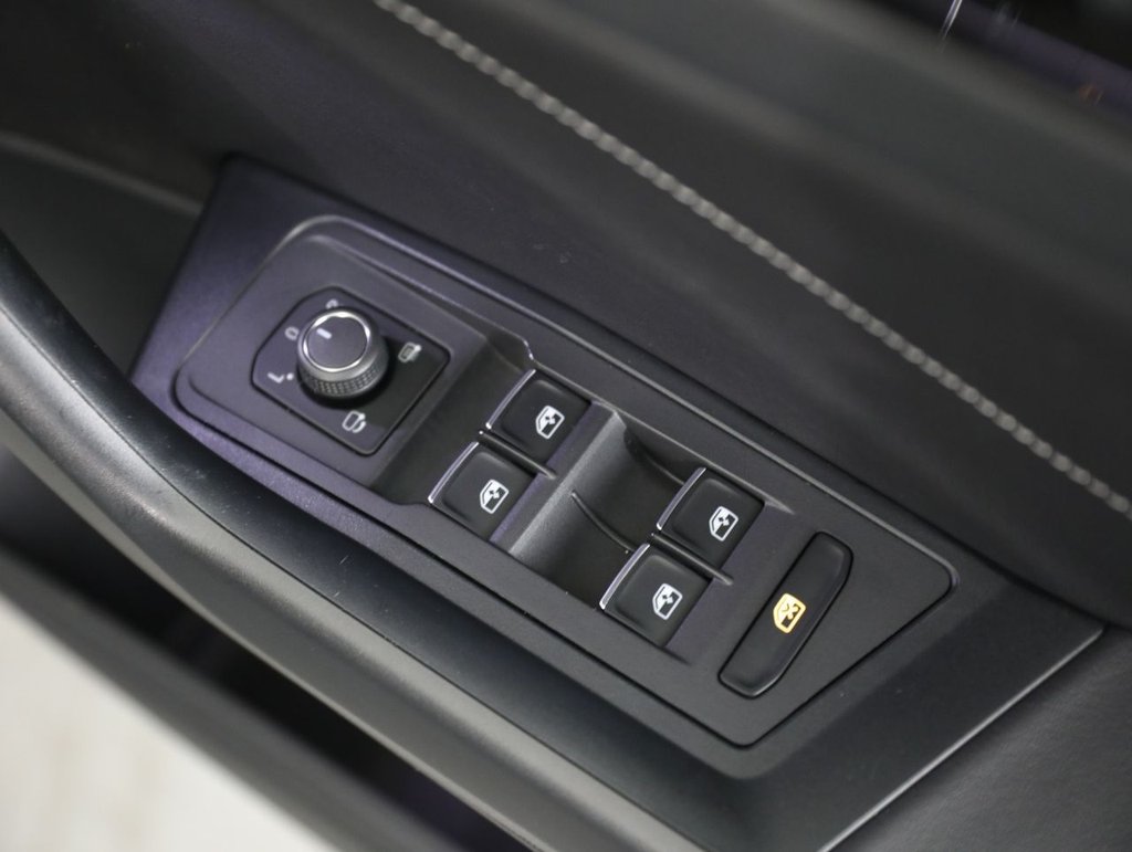 Used Volkswagen T-Roc 2023 for sale - 77809953: Photo 40