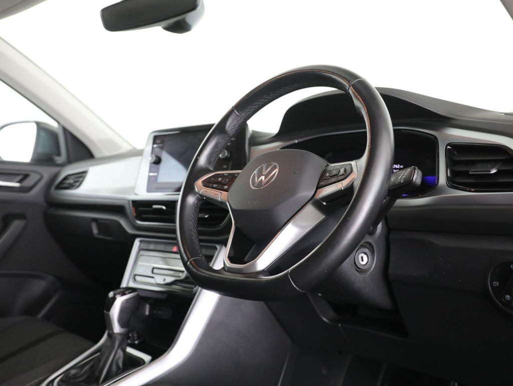 Used Volkswagen T-Roc 2023 for sale - 78186699: Photo 32