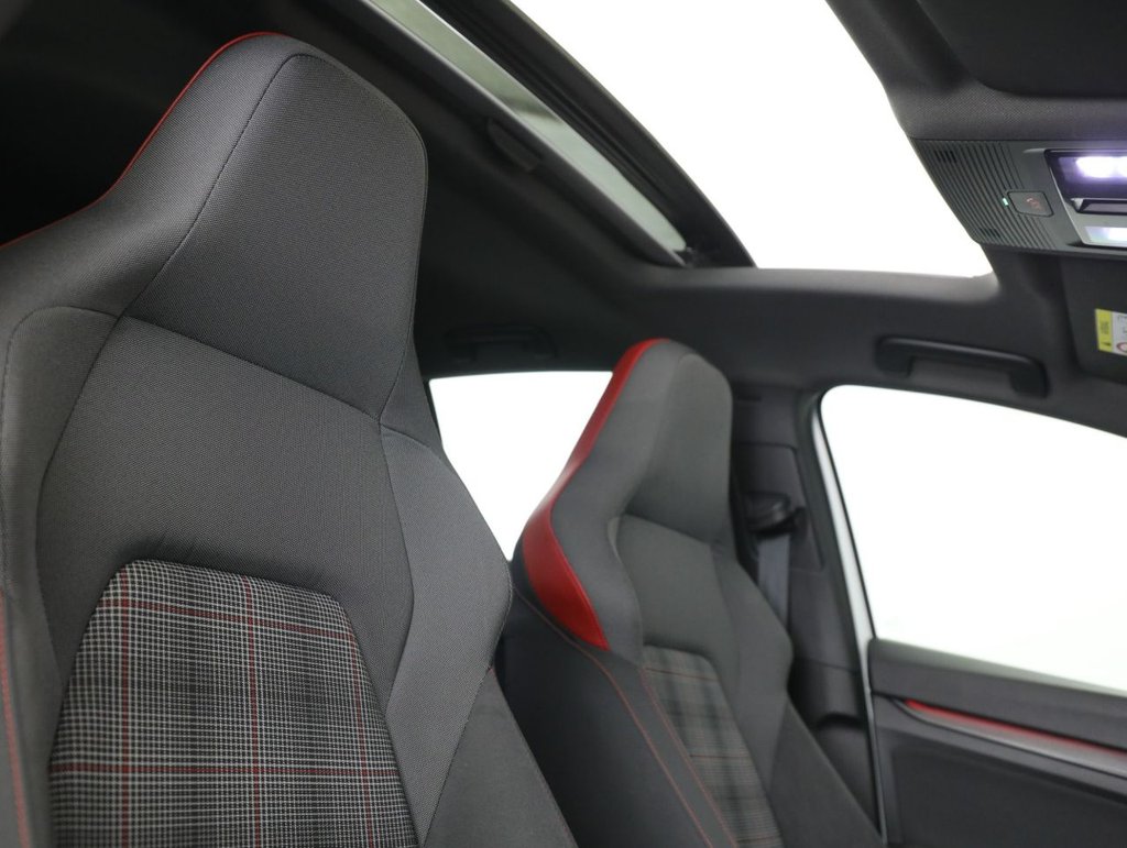 Used Volkswagen Golf 2021 for sale - 76574801: Photo 31