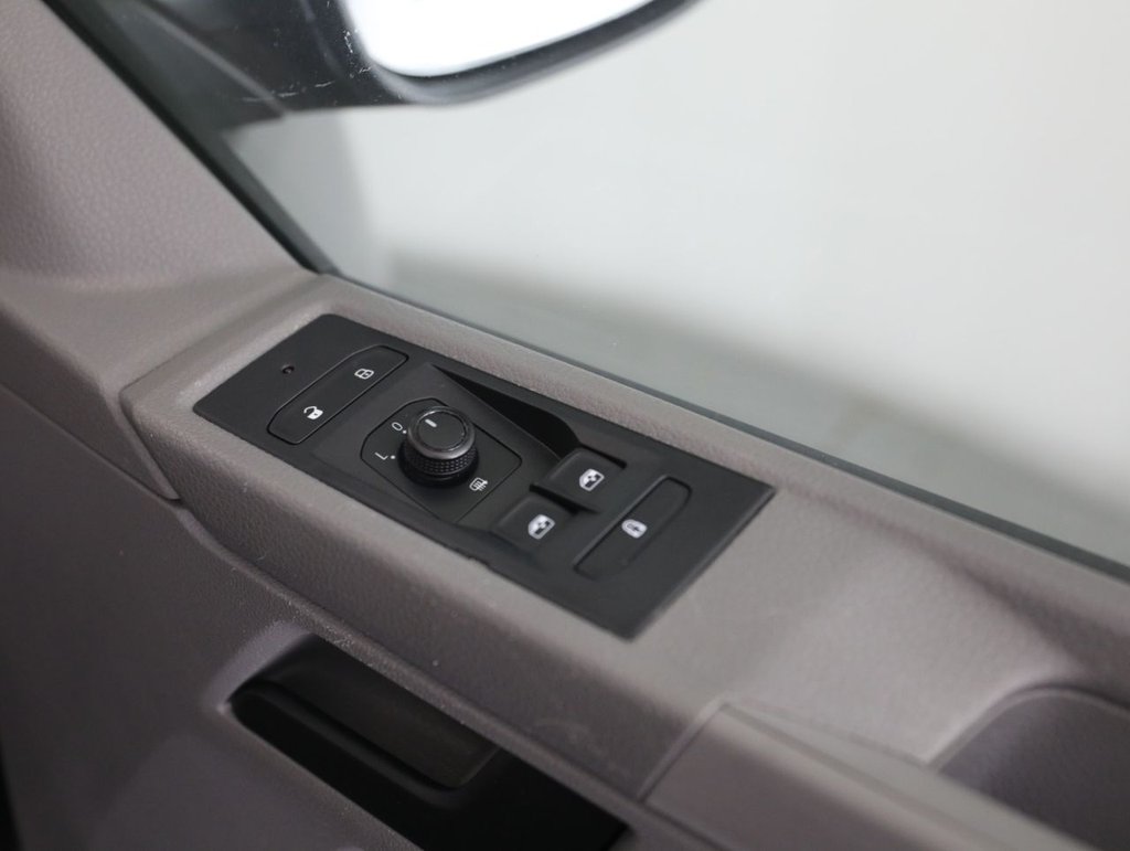 Used Volkswagen Transporter Shuttle 2020 for sale - 76539683: Photo 29