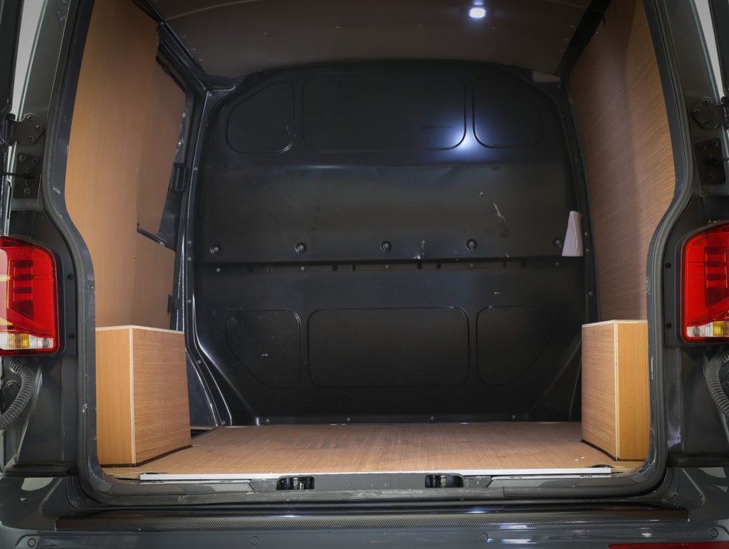 Used Volkswagen Transporter 2023 for sale - 78172518: Photo 16