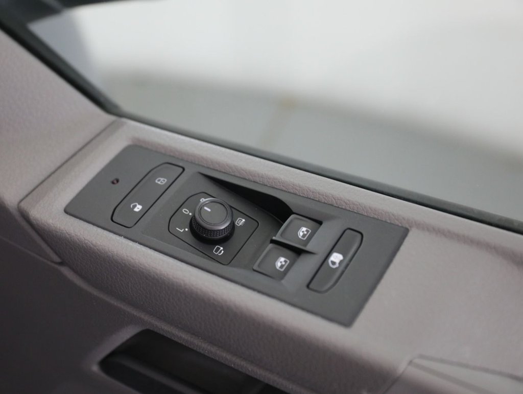 Used Volkswagen Transporter 2023 for sale - 78172518: Photo 33