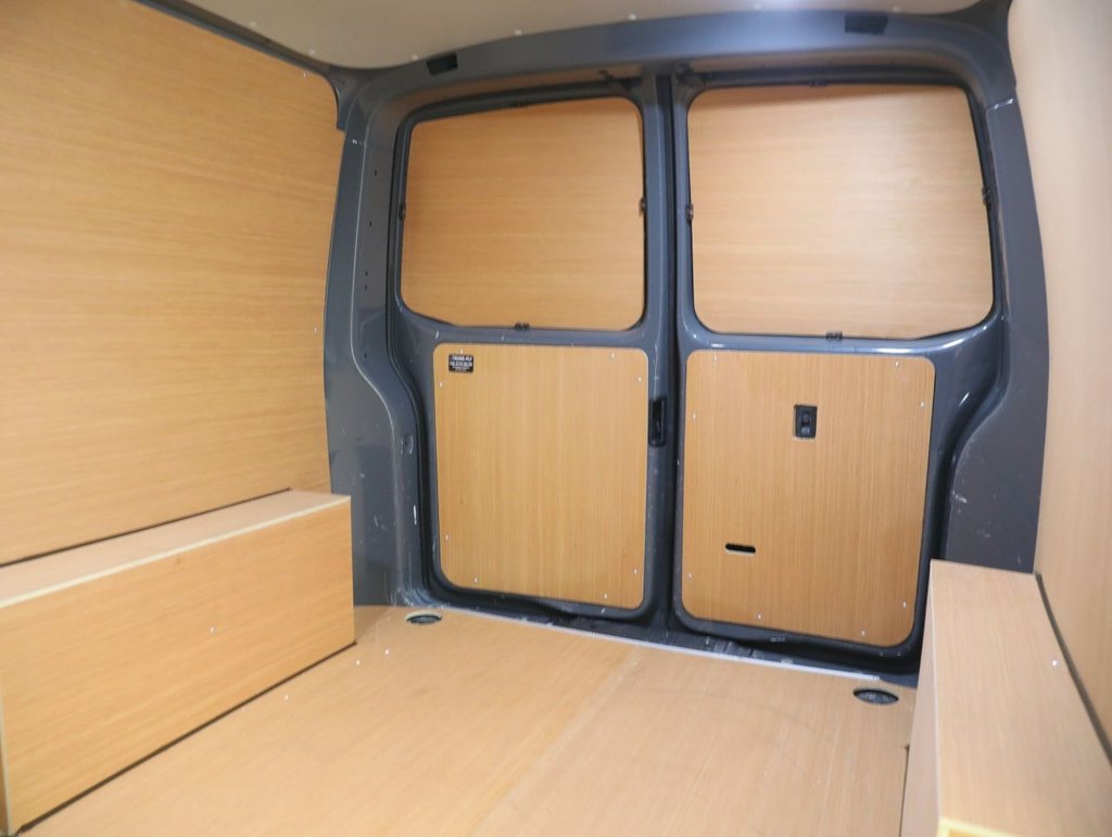 Used Volkswagen Transporter 2023 for sale - 78172518: Photo 41