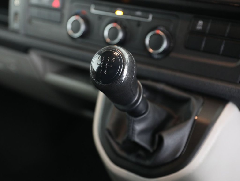 Used Volkswagen Transporter 2019 for sale - 77733943: Photo 24