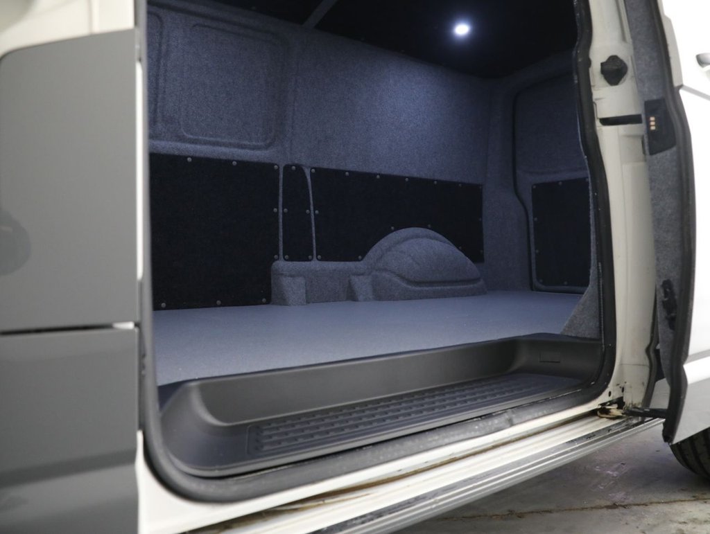 Used Volkswagen Transporter 2019 for sale - 77436697: Photo 37