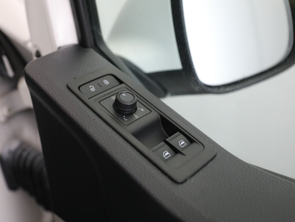 Used Volkswagen Transporter 2019 for sale - 77673711: Photo 28