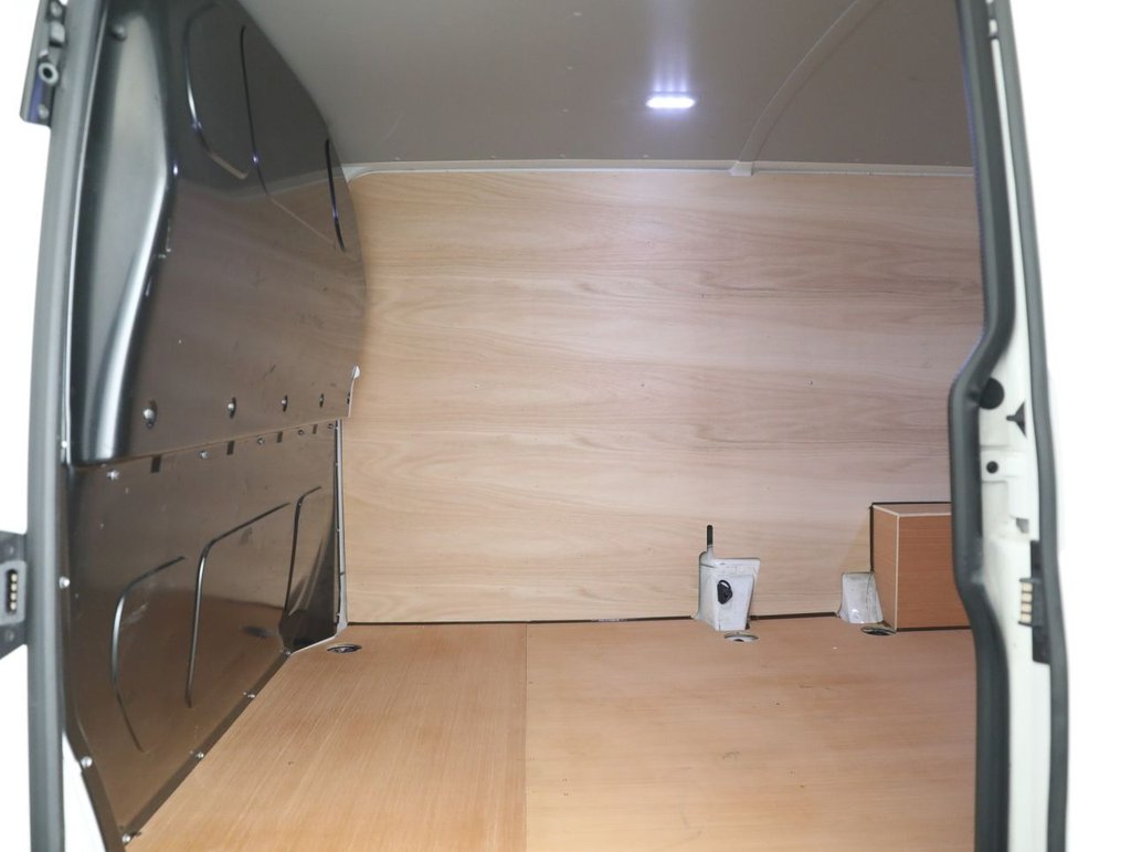 Used Volkswagen Transporter 2023 for sale - 78008782: Photo 38