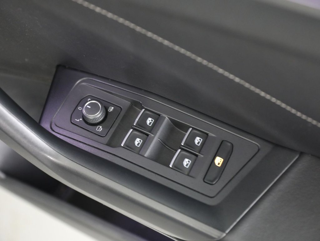 Used Volkswagen T-Roc 2022 for sale - 77360024: Photo 32