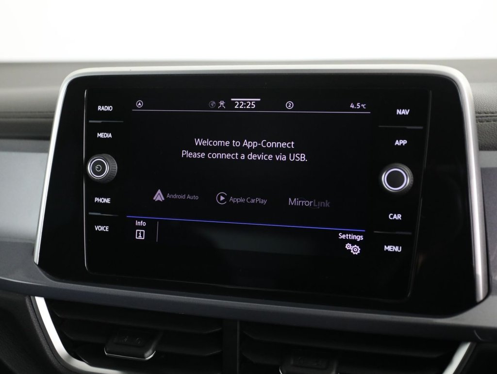 Used Volkswagen T-Roc 2022 for sale - 77360024: Photo 34