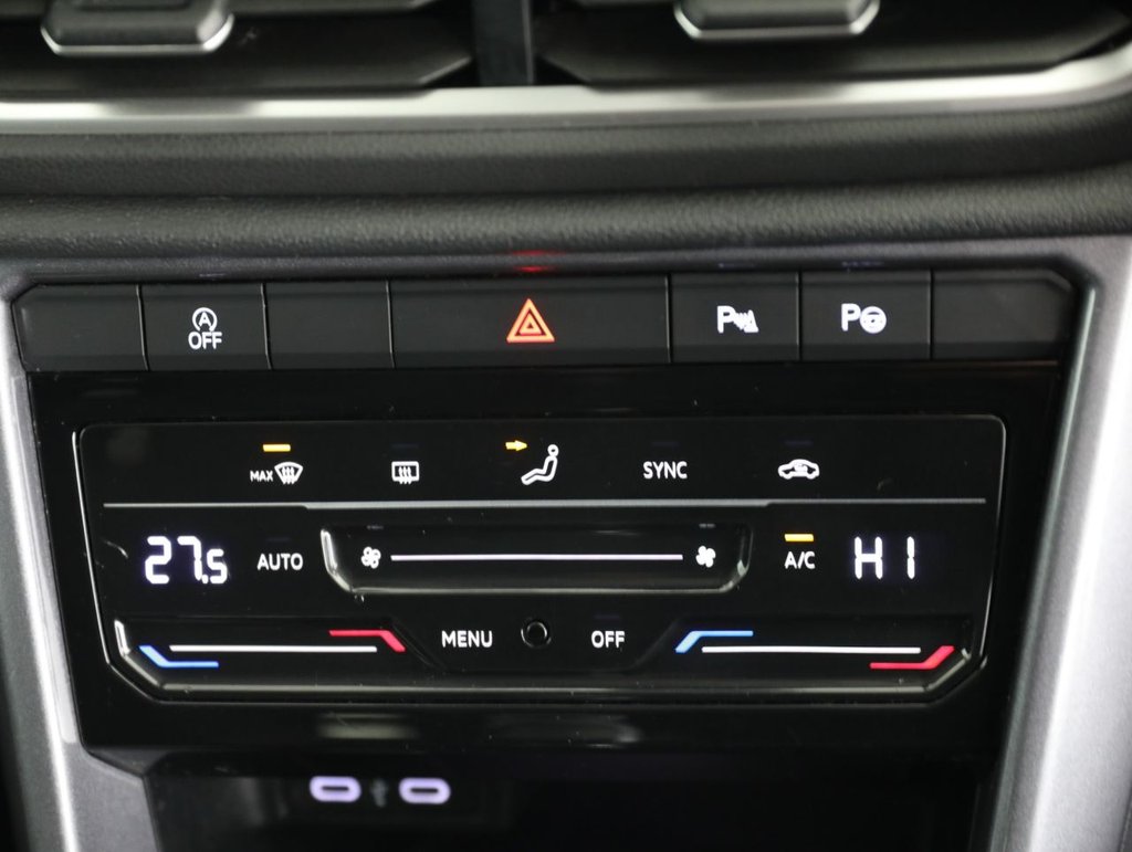 Used Volkswagen T-Roc 2022 for sale - 77360024: Photo 35