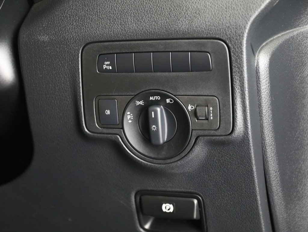 Used Mercedes-Benz Vito 2018 for sale - 78088298: Photo 32