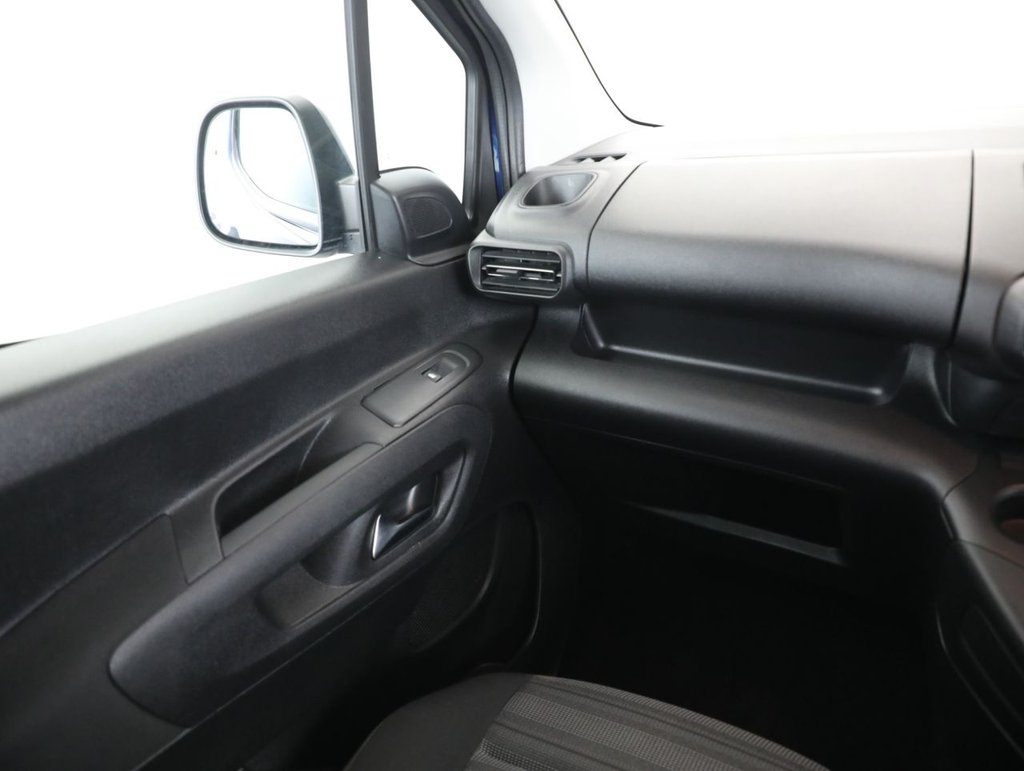 Used Vauxhall Combo Life 2021 for sale - 76977424: Photo 36