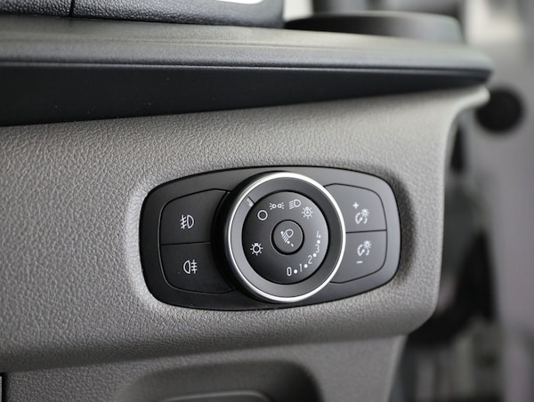 Used Ford Transit Custom 2022 for sale - 75648015: Photo 41