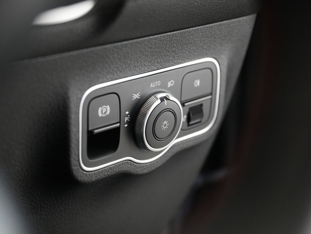 Used Mercedes-Benz EQB 2025 for sale - 76361547: Photo 50
