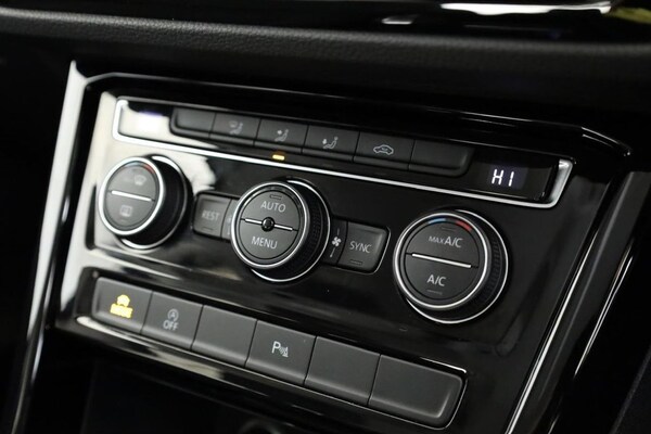 Used Volkswagen Touran 2020 for sale - 76248514: Photo 28