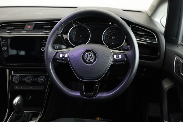 Used Volkswagen Touran 2020 for sale - 76248514: Photo 38