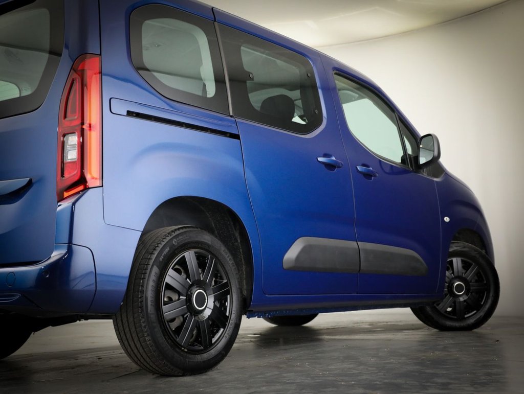 Used Vauxhall Combo Life 2022 for sale - 76647749: Photo 10