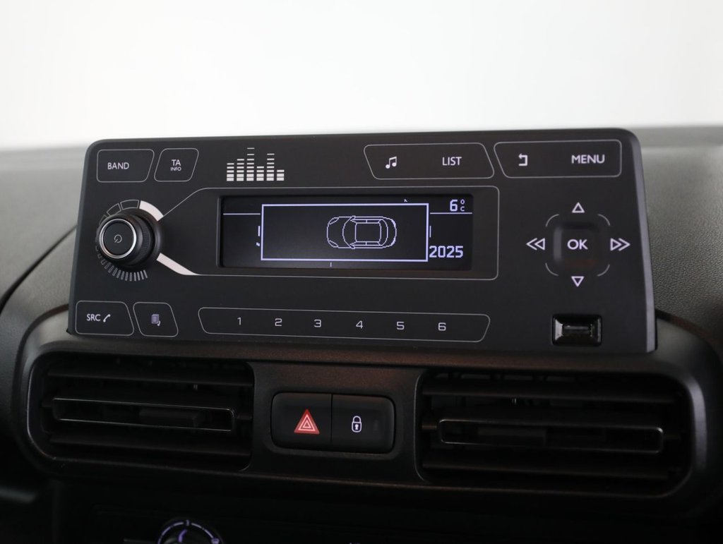 Used Vauxhall Combo Life 2022 for sale - 76647749: Photo 24